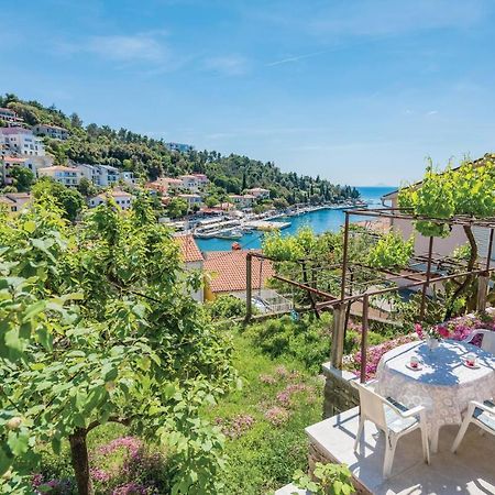Cozy Apartment In Rabac With Kitchen Exterior foto