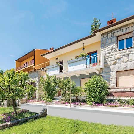 Cozy Apartment In Rabac With Kitchen Exterior foto
